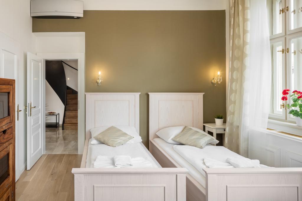 Apartment Templova Old Town
